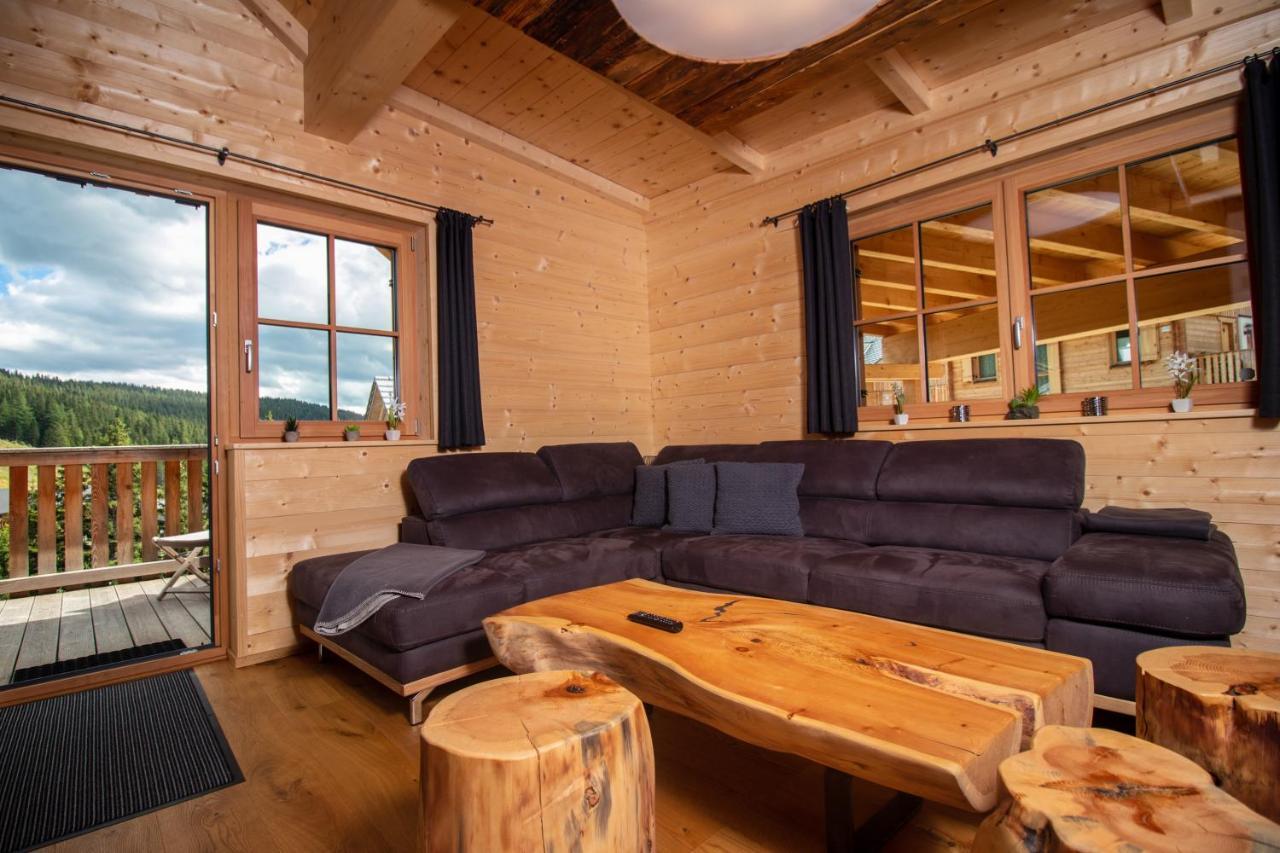 Chalet Risus Vallis ลาคทาล ภายนอก รูปภาพ