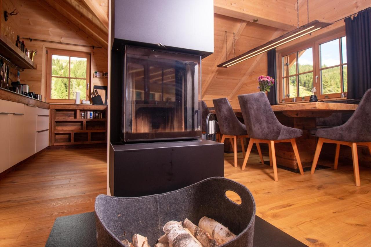 Chalet Risus Vallis ลาคทาล ภายนอก รูปภาพ